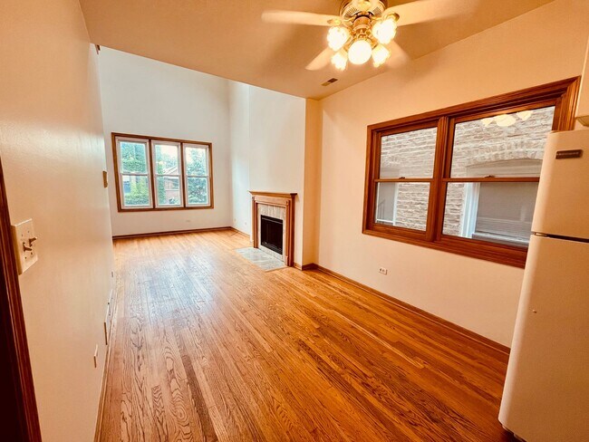 Building Photo - Kennelly Properties - 1336
