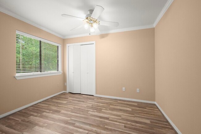Building Photo - 3500 Tangle Brush Dr