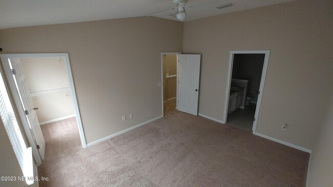 Building Photo - 5956 Pavilion Dr