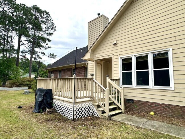 Building Photo - 6604 Kodiak Dr