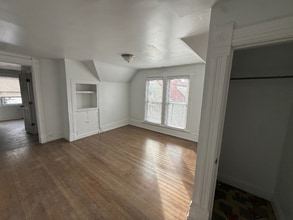 Building Photo - 3111 N Clifton Ave