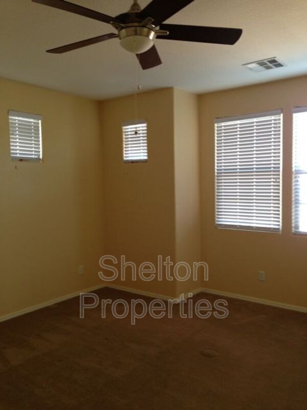 Building Photo - 21060 W Elm Way Ct