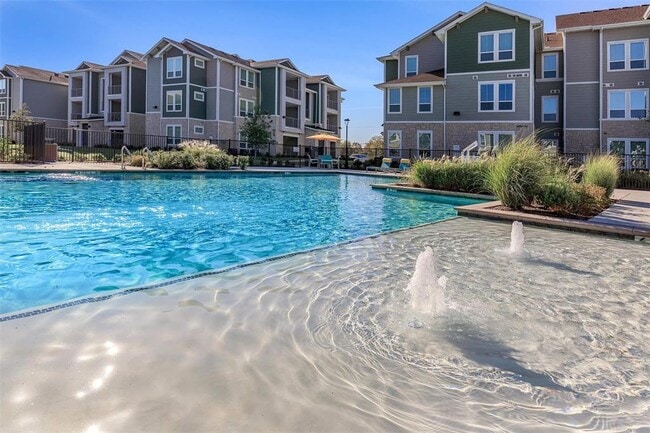 Building Photo - 4633 Campus Dr