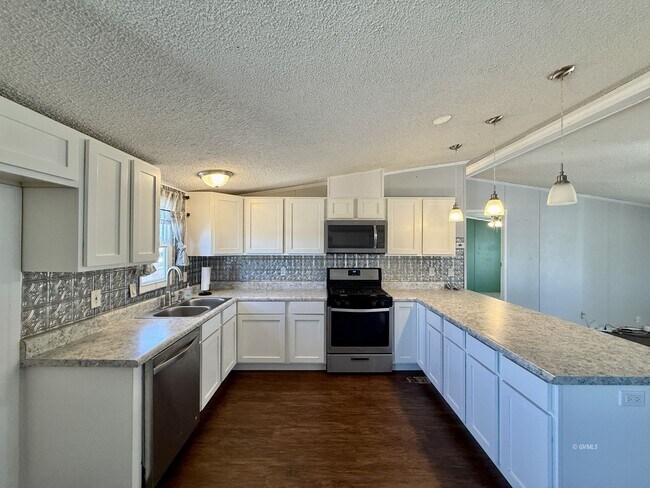 Building Photo - 7316 W Safford Bryce Rd