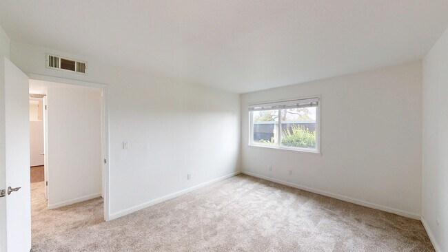 Building Photo - 402 Alameda del Prado