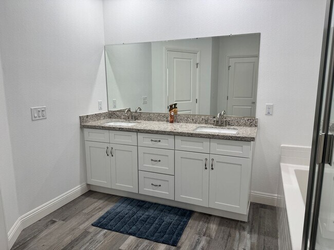 Building Photo - Beautiful Solar-Powered 4 Bedroom Home Built in 2021