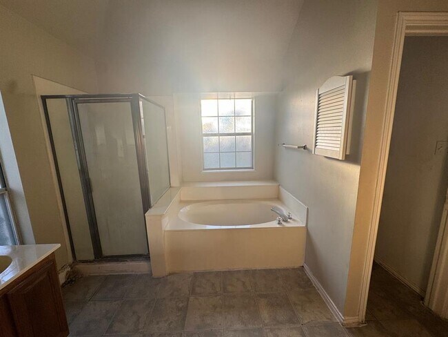 Building Photo - 1805 Whirlwind Trail