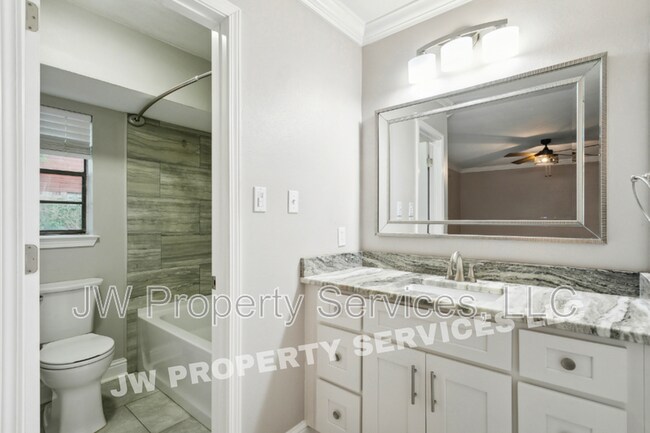 Building Photo - 1476 St Christopher Dr