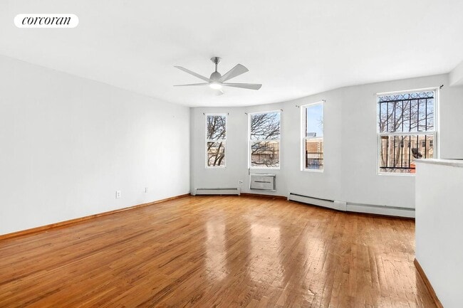 Primary Photo - 139 Chester St