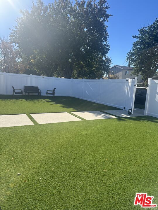 Building Photo - 6824 Chimineas Ave