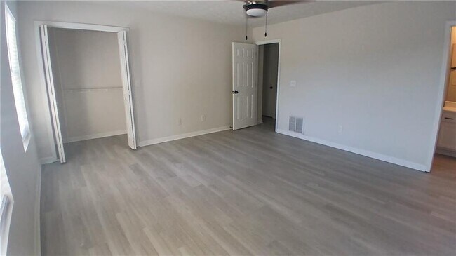 Building Photo - 5677 Wind Gate Ln