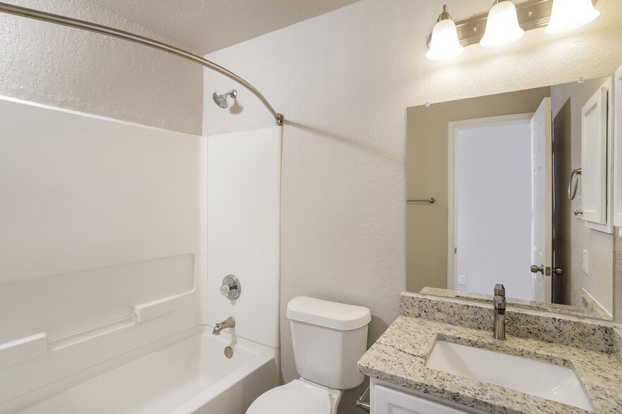 Building Photo - 811 Rodeo Ranch