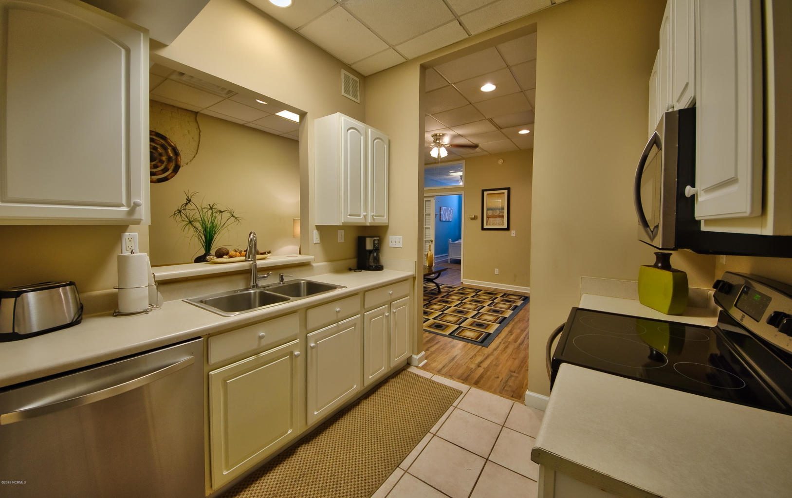 Building Photo - 30 N Front St