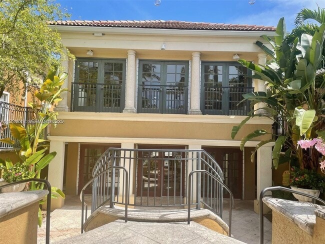 Building Photo - 2891 NE 185th St