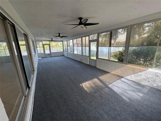 Building Photo - 509 E Park Dr