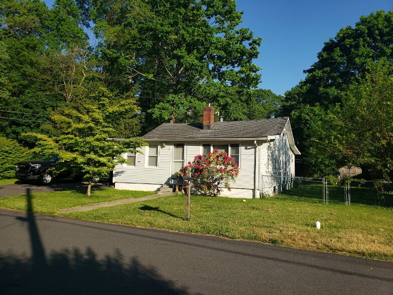 Building Photo - 23 Budd Ave