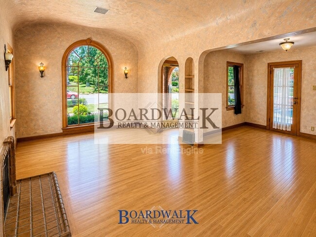 Building Photo - 738 S 1300 E