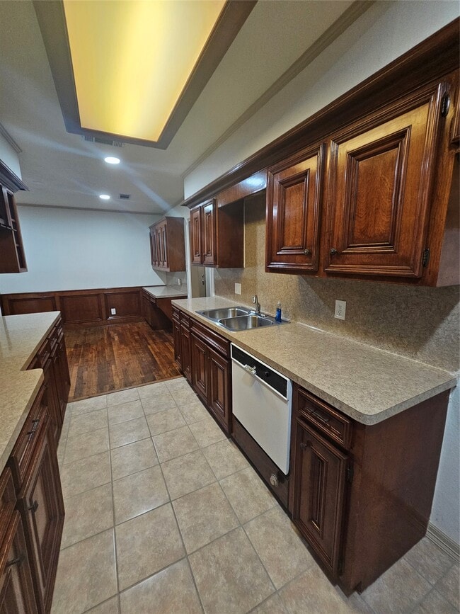 Building Photo - 10230 Pillot St