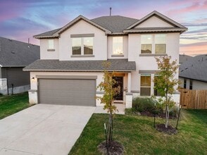Building Photo - Amazing 5 Bedroom Home - Georgetown