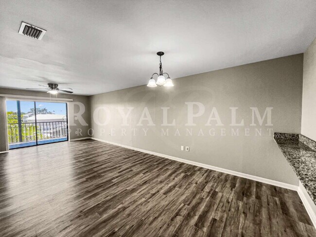 Building Photo - 4530 SW 10th Ave