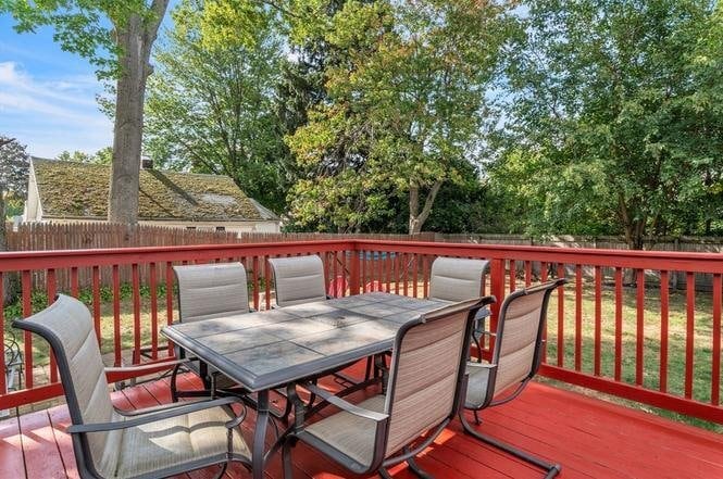 Building Photo - 80 Victoria St