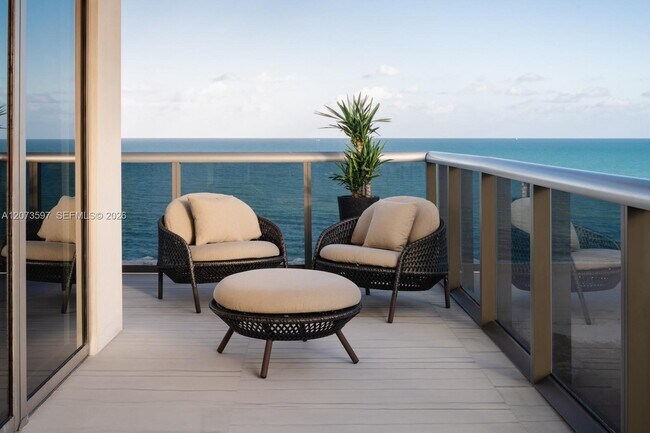Building Photo - 5875 Collins Ave