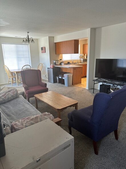 Building Photo - 1096 Longbow Ln