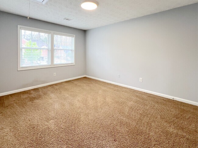 Building Photo - 1924 Riverlanding Cir