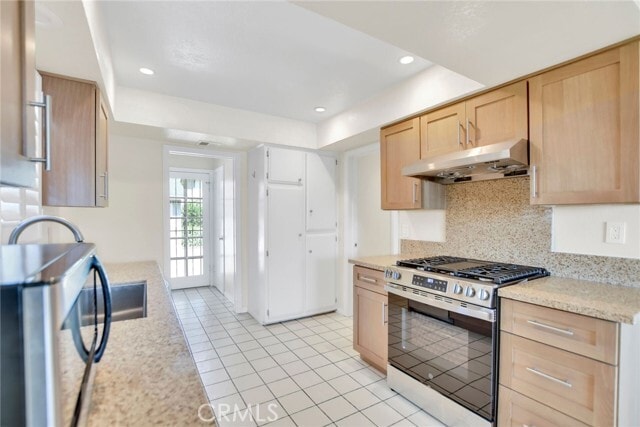 Building Photo - 744 Caballo Ave