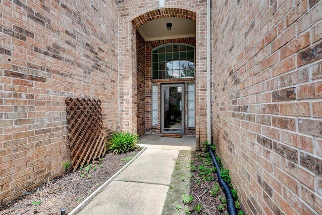 Building Photo - 14420 Walters Rd
