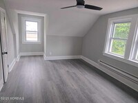 Building Photo - 168 Chelsea Ave