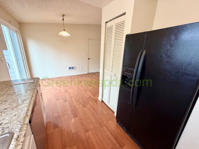 Building Photo - Wonderful 3-bedroom 2 Bath House in SE Portland!