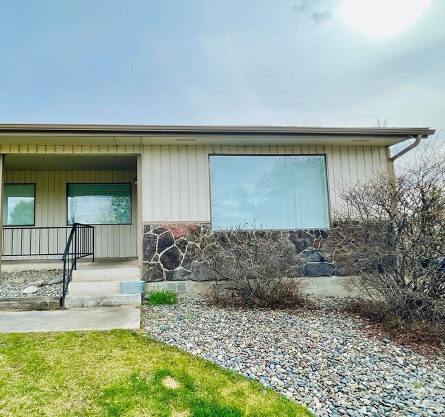 Building Photo - Elks Duplex (ED)
