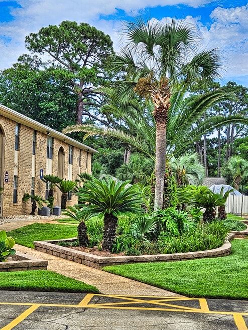 Building Photo - Jaymar Apartments