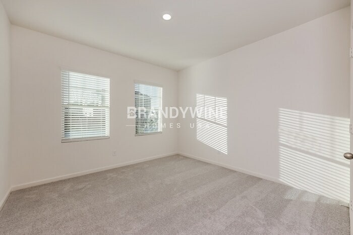 Building Photo - 8336 Sniptoe Dr