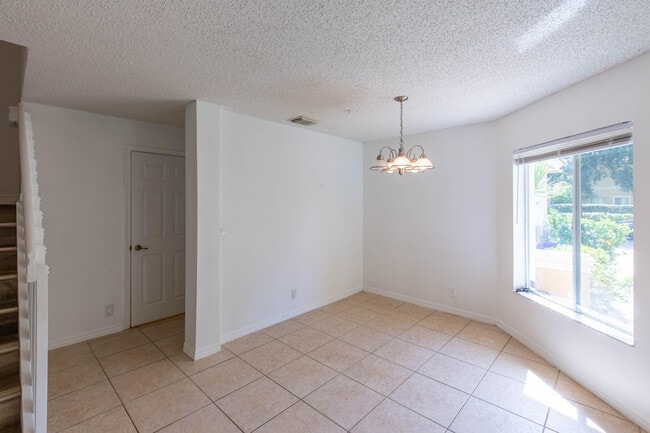 Building Photo - 1011 Arezzo Cir