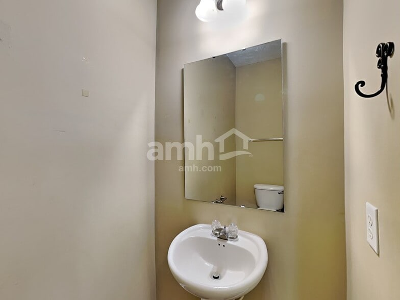 Building Photo - 11350 High Timber Dr