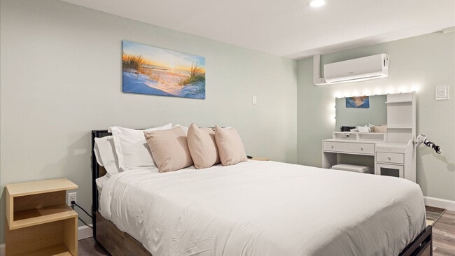 Building Photo - 27 S Oakland Ave