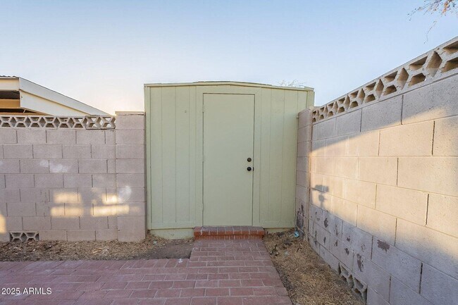 Building Photo - 4731 N 26th Ln