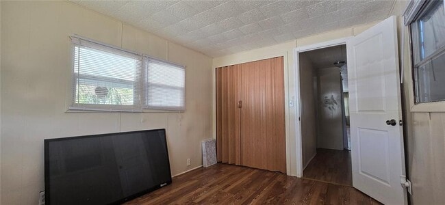 Building Photo - 5414 Taylor Ave