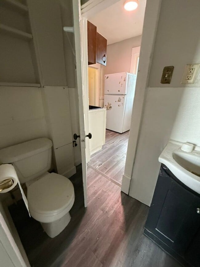 Building Photo - 2 Bedroom / 1 bathroom House in Peoria, IL