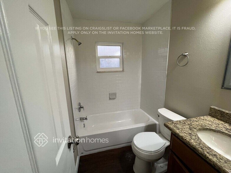 Building Photo - 2148 Tioga Dr