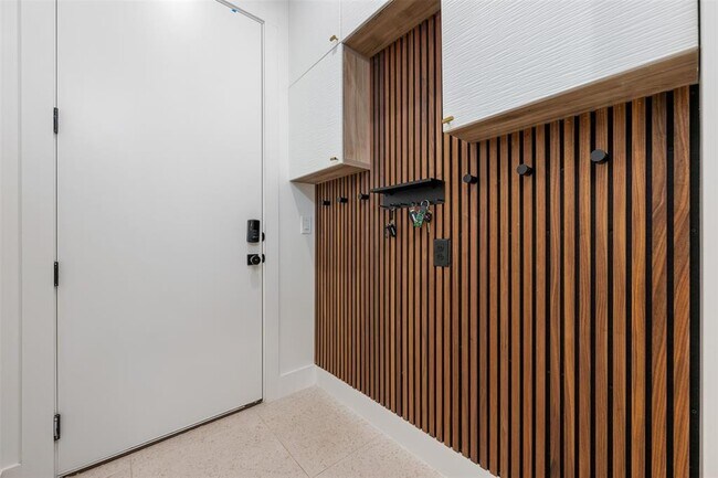 Building Photo - 73 Julius St