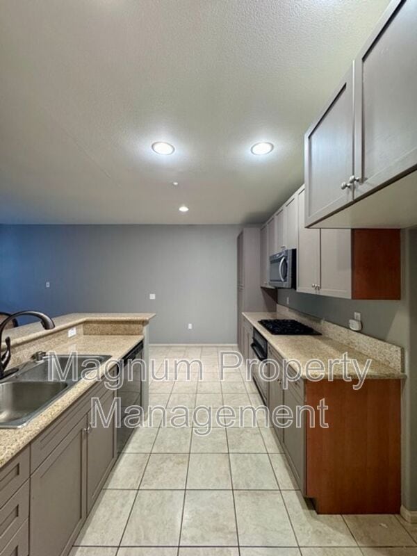 Building Photo - 30505 Canyon Hills Rd