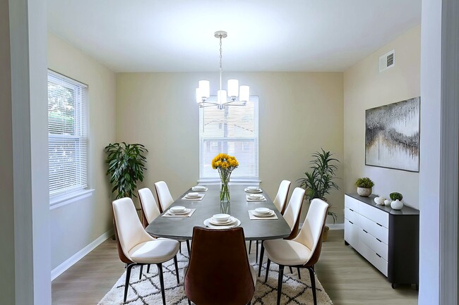 Building Photo - 11304 Largo Dr