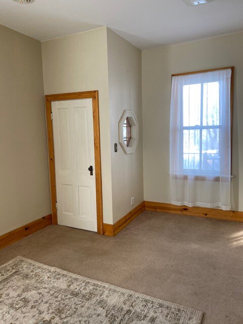 Building Photo - 32 N Vine St