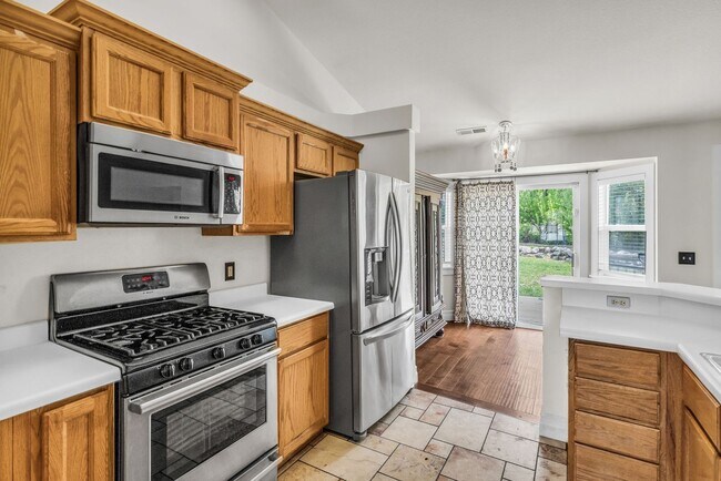 Building Photo - Charming Kaysville Home in Quiet Cul-de-Sac Near Trails