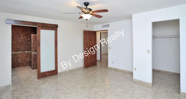 Building Photo - Remodeled Foothills Clusters 3 Bed 2 Bath