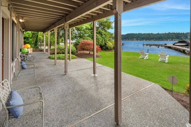 Building Photo - 4Bd/2.25Ba Bellevue House