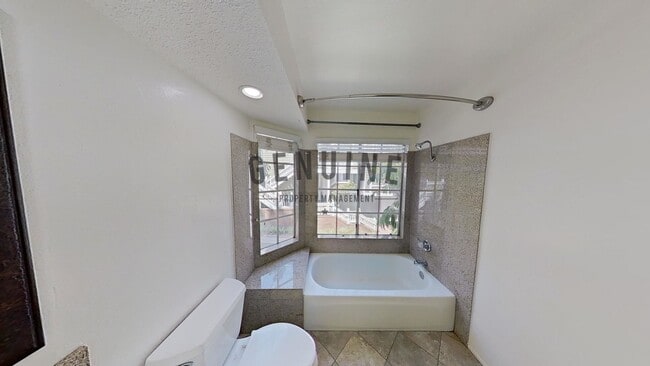 Building Photo - Coming Soon: Charming 2 Bed 2 Bath Condo i...